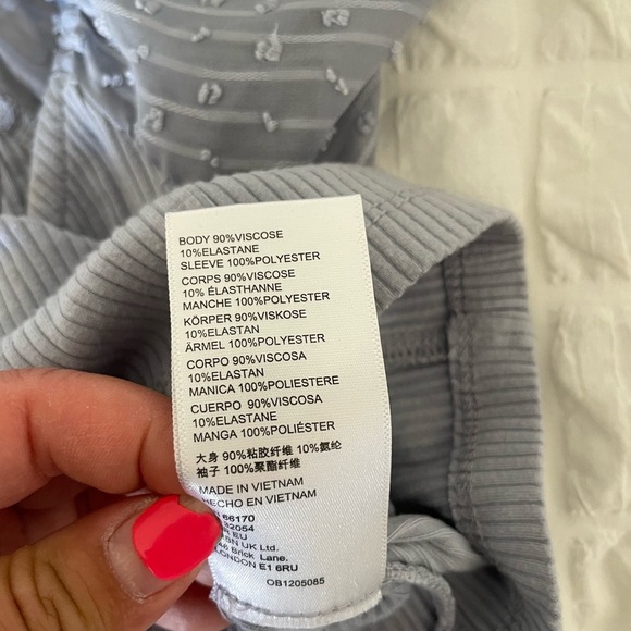 Urban Outfitters Light Blue Puff Sleeve Top - Picture 8 of 8